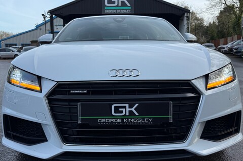 Audi TT TFSI QUATTRO S LINE -SUPERSPORTS SEATS -TECH PK -19 INCH ALLOYS - FSH 21