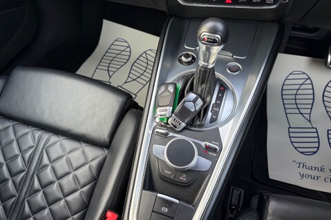 Audi TT TFSI QUATTRO S LINE -SUPERSPORTS SEATS -TECH PK -19 INCH ALLOYS - FSH 15