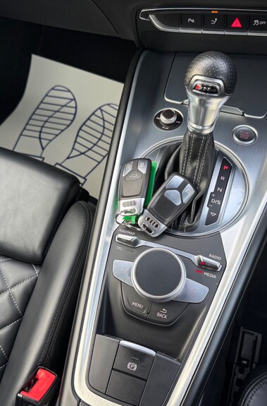 Audi TT TFSI QUATTRO S LINE -SUPERSPORTS SEATS -TECH PK -19 INCH ALLOYS - FSH 