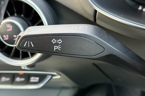 Audi TT TFSI QUATTRO S LINE -SUPERSPORTS SEATS -TECH PK -19 INCH ALLOYS - FSH 41