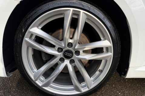 Audi TT TFSI QUATTRO S LINE -SUPERSPORTS SEATS -TECH PK -19 INCH ALLOYS - FSH 48
