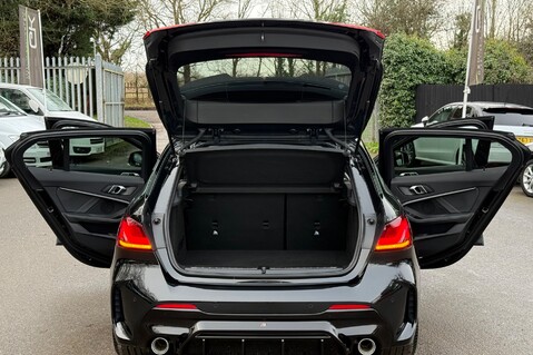 BMW 1 Series 118D M SPORT AUTOMATIC - FULL SERVICE HISTORY  18