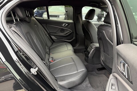 BMW 1 Series 118D M SPORT AUTOMATIC - FULL SERVICE HISTORY  31