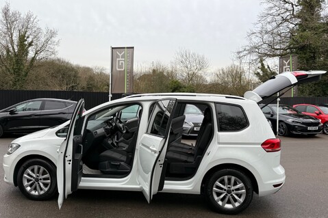 Volkswagen Touran SE FAMILY TDI DSG - PANORAMIC SUNROOF - FULL VW SERVICE HISTORY 19