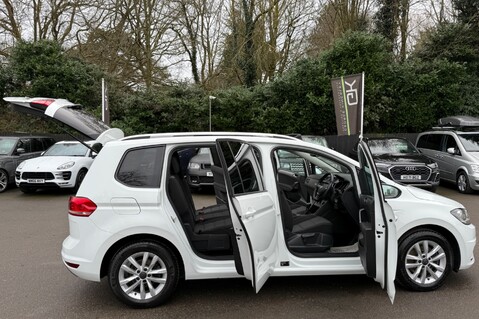 Volkswagen Touran SE FAMILY TDI DSG - PANORAMIC SUNROOF - FULL VW SERVICE HISTORY 20