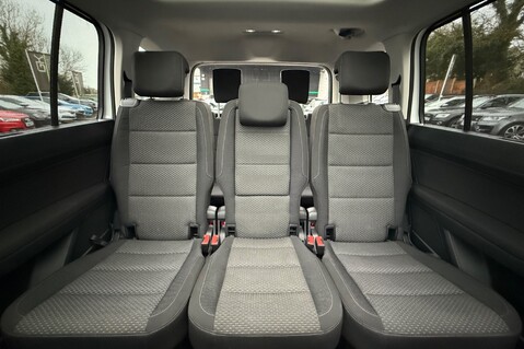 Volkswagen Touran SE FAMILY TDI DSG - PANORAMIC SUNROOF - FULL VW SERVICE HISTORY 16