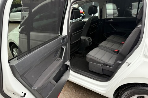 Volkswagen Touran SE FAMILY TDI DSG - PANORAMIC SUNROOF - FULL VW SERVICE HISTORY 30