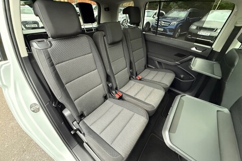 Volkswagen Touran SE FAMILY TDI DSG - PANORAMIC SUNROOF - FULL VW SERVICE HISTORY 33