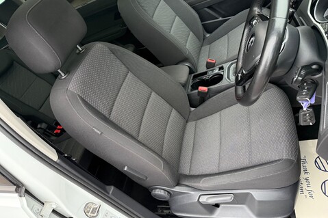 Volkswagen Touran SE FAMILY TDI DSG - PANORAMIC SUNROOF - FULL VW SERVICE HISTORY 34
