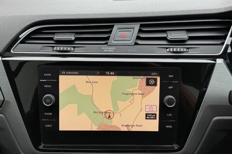 Volkswagen Touran SE FAMILY TDI DSG - PANORAMIC SUNROOF - FULL VW SERVICE HISTORY 42