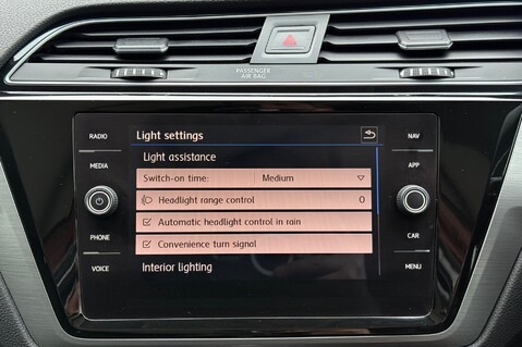 Volkswagen Touran SE FAMILY TDI DSG - PANORAMIC SUNROOF - FULL VW SERVICE HISTORY 49