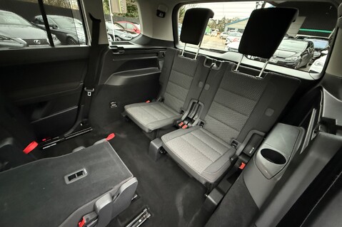 Volkswagen Touran SE FAMILY TDI DSG - PANORAMIC SUNROOF - FULL VW SERVICE HISTORY 58