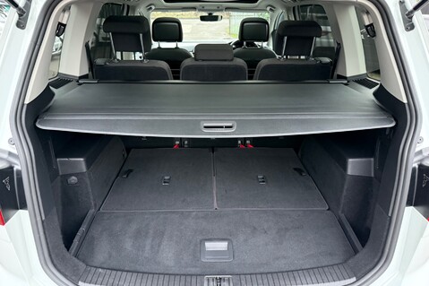 Volkswagen Touran SE FAMILY TDI DSG - PANORAMIC SUNROOF - FULL VW SERVICE HISTORY 63