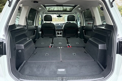 Volkswagen Touran SE FAMILY TDI DSG - PANORAMIC SUNROOF - FULL VW SERVICE HISTORY 64