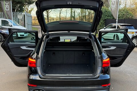 Audi A4 AVANT 3.0 TDI QUATTRO S LINE - TECH PACK -COMFORT & SOUND -19 INCH ALLOYS 18
