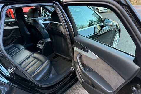 Audi A4 AVANT 3.0 TDI QUATTRO S LINE - TECH PACK -COMFORT & SOUND -19 INCH ALLOYS 32