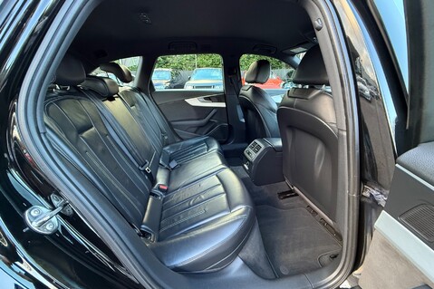 Audi A4 AVANT 3.0 TDI QUATTRO S LINE - TECH PACK -COMFORT & SOUND -19 INCH ALLOYS 34