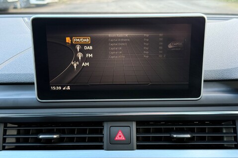 Audi A4 AVANT 3.0 TDI QUATTRO S LINE - TECH PACK -COMFORT & SOUND -19 INCH ALLOYS 52