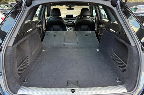 Audi A4 AVANT 3.0 TDI QUATTRO S LINE - TECH PACK -COMFORT & SOUND -19 INCH ALLOYS 59
