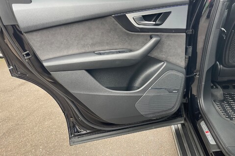 Audi Q7 TDI QUATTRO S LINE -£17K EXTRAS- TOUR/STYLE/COMF/SOUND/TECH PACKS -MATRIX 35