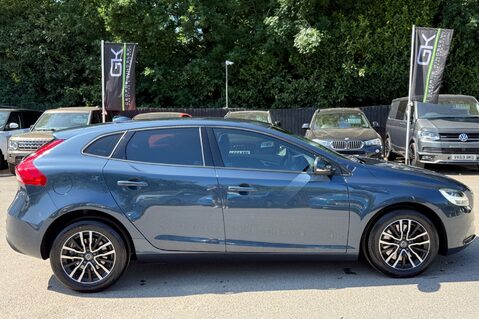 Volvo V40 T2 MOMENTUM NAV PLUS - REVERSE CAMERA - FULL VOLVO SERVICE HISTORY 4