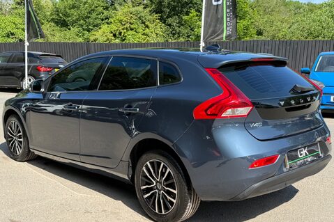 Volvo V40 T2 MOMENTUM NAV PLUS - REVERSE CAMERA - FULL VOLVO SERVICE HISTORY 2