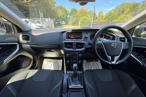 Volvo V40 T2 MOMENTUM NAV PLUS - REVERSE CAMERA - FULL VOLVO SERVICE HISTORY 7