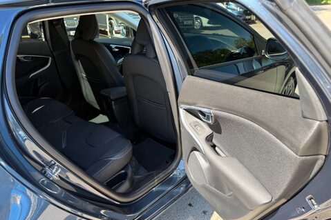 Volvo V40 T2 MOMENTUM NAV PLUS - REVERSE CAMERA - FULL VOLVO SERVICE HISTORY 27