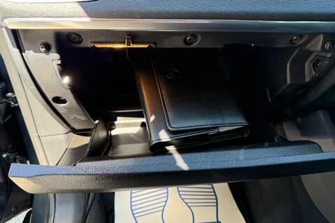 Volvo V40 T2 MOMENTUM NAV PLUS - REVERSE CAMERA - FULL VOLVO SERVICE HISTORY 47