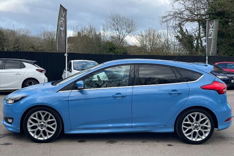 Ford Focus ZETEC S - £20 ROAD TAX 9