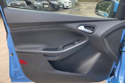 Ford Focus ZETEC S - £20 ROAD TAX 20
