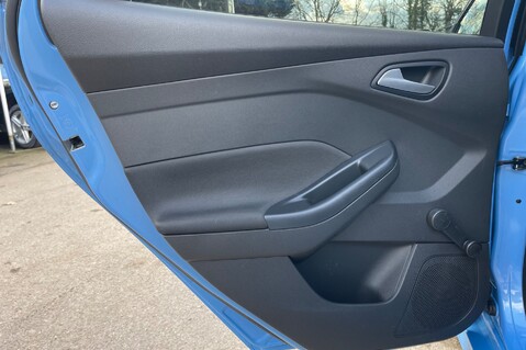 Ford Focus ZETEC S - £20 ROAD TAX 21
