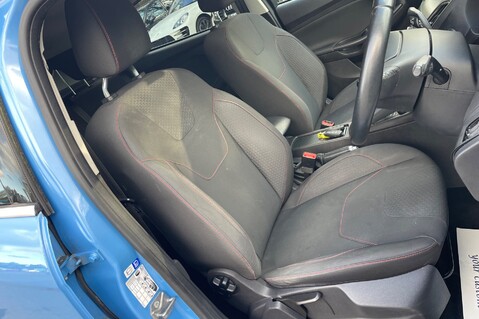 Ford Focus ZETEC S - £20 ROAD TAX 28