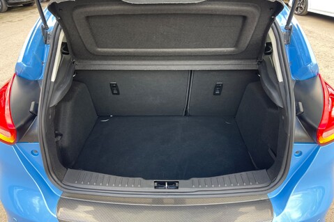 Ford Focus ZETEC S - £20 ROAD TAX 43