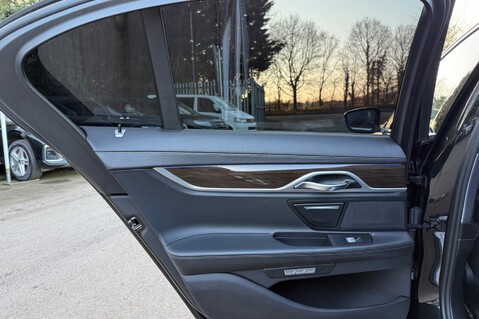 BMW 7 Series 730D EXCLUSIVE - REAR SEAT COMFORT PACKAGE -£6,235 OPTIONS -FULL BMW S/H 32