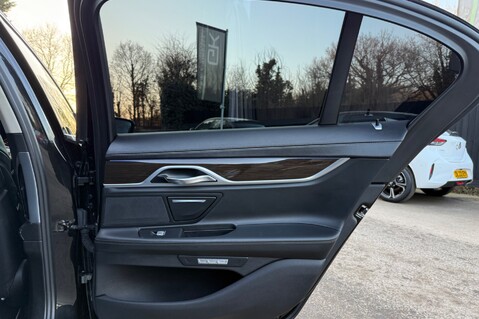 BMW 7 Series 730D EXCLUSIVE - REAR SEAT COMFORT PACKAGE -£6,235 OPTIONS -FULL BMW S/H 41