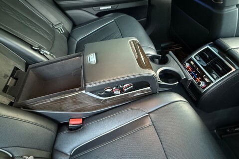 BMW 7 Series 730D EXCLUSIVE - REAR SEAT COMFORT PACKAGE -£6,235 OPTIONS -FULL BMW S/H 45