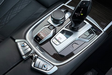 BMW 7 Series 730D EXCLUSIVE - REAR SEAT COMFORT PACKAGE -£6,235 OPTIONS -FULL BMW S/H 14