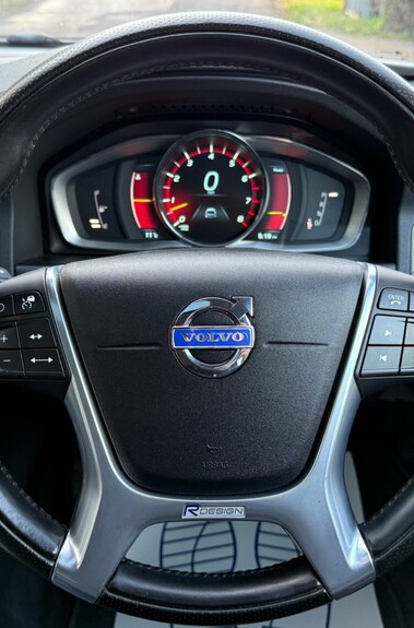 Volvo V70 T6 R DESIGN AWD ESTATE AUTOMATIC 3.0 POLESTAR? - RARE CAR -CAMERA -BLIS 