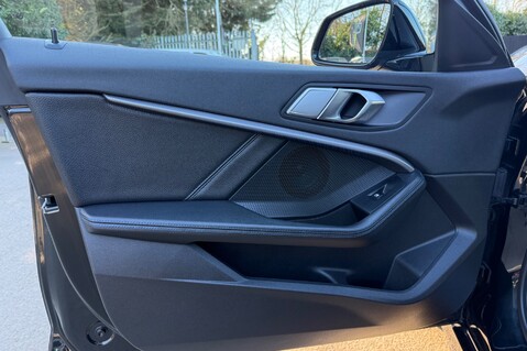 BMW 1 Series 118I M SPORT - ONE OWNER - FULL BMW SERVICE HISTORY  26