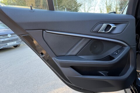 BMW 1 Series 118I M SPORT - ONE OWNER - FULL BMW SERVICE HISTORY  30