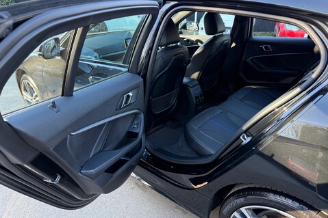 BMW 1 Series 118I M SPORT - ONE OWNER - FULL BMW SERVICE HISTORY  31