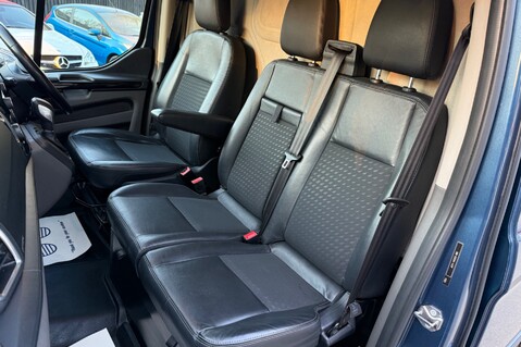 Ford Transit Custom 290 SPORT P/V L1 H1 AUTOMATIC - ONE OWNER FROM NEW - FSH - REVERSE CAMERA 4