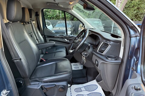 Ford Transit Custom 290 SPORT P/V L1 H1 AUTOMATIC - ONE OWNER FROM NEW - FSH - REVERSE CAMERA 24