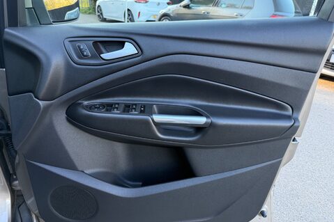 Ford Kuga TITANIUM X EDITION AUTOMATIC - SYNC 3 NAV - APPLE CARPLAY 37