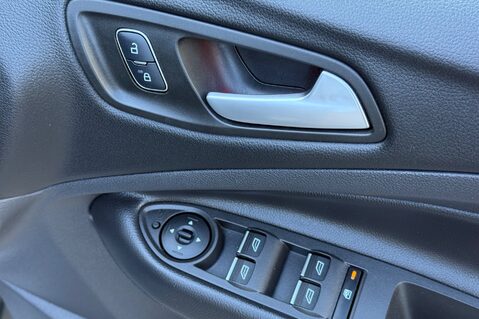 Ford Kuga TITANIUM X EDITION AUTOMATIC - SYNC 3 NAV - APPLE CARPLAY 39