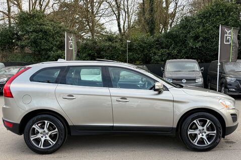 Volvo XC60 D5 SE LUX NAV AWD -TOWBAR - BLIS -LDW - PAN ROOF -CHILD SEATS  4