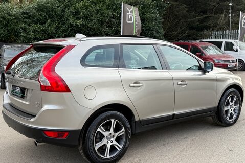 Volvo XC60 D5 SE LUX NAV AWD -TOWBAR - BLIS -LDW - PAN ROOF -CHILD SEATS  5