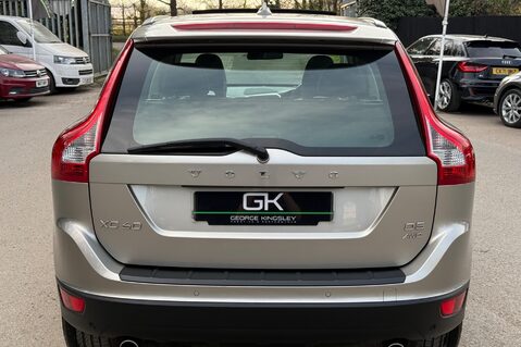 Volvo XC60 D5 SE LUX NAV AWD -TOWBAR - BLIS -LDW - PAN ROOF -CHILD SEATS  7