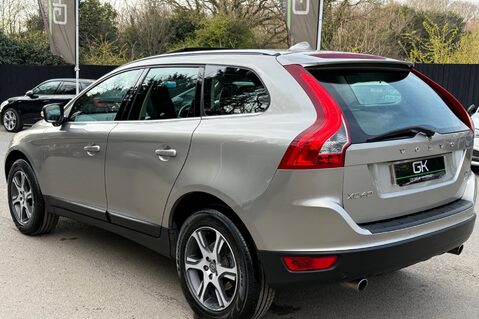 Volvo XC60 D5 SE LUX NAV AWD -TOWBAR - BLIS -LDW - PAN ROOF -CHILD SEATS  2